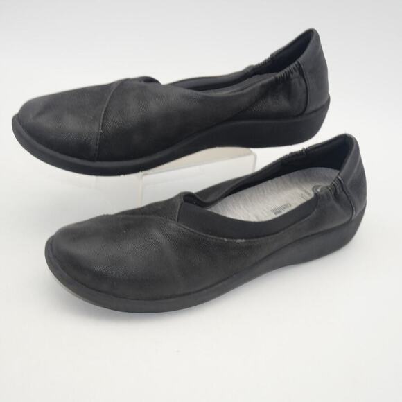 Clarks Women's 9 Cloudsteppers Sillian Holly Comfort Shoes Flats Slip On Black - Picture 3 of 10